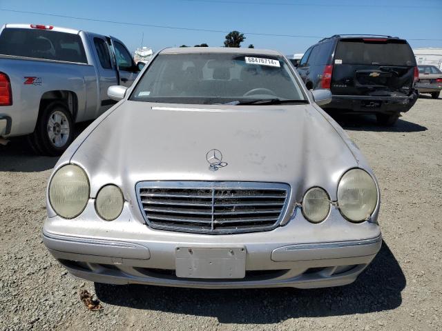 Photo 4 VIN: WDBJF65J32B497607 - MERCEDES-BENZ E 320 