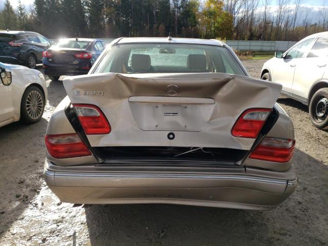 Photo 5 VIN: WDBJF65J3YB123927 - MERCEDES-BENZ E-CLASS 