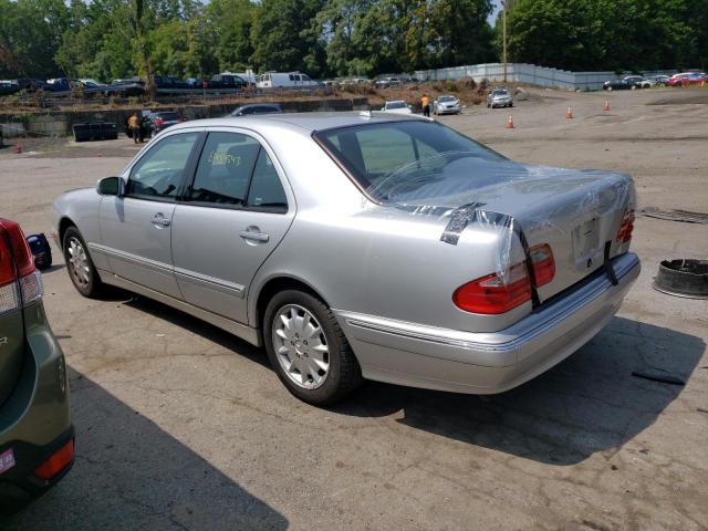 Photo 1 VIN: WDBJF65J3YB160654 - MERCEDES-BENZ E 320 