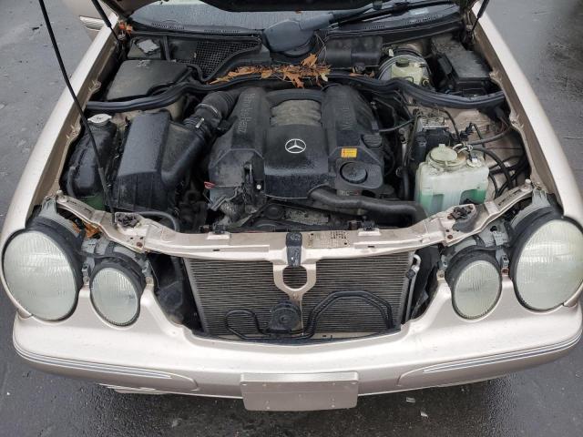 Photo 10 VIN: WDBJF65J42B401645 - MERCEDES-BENZ E 320 