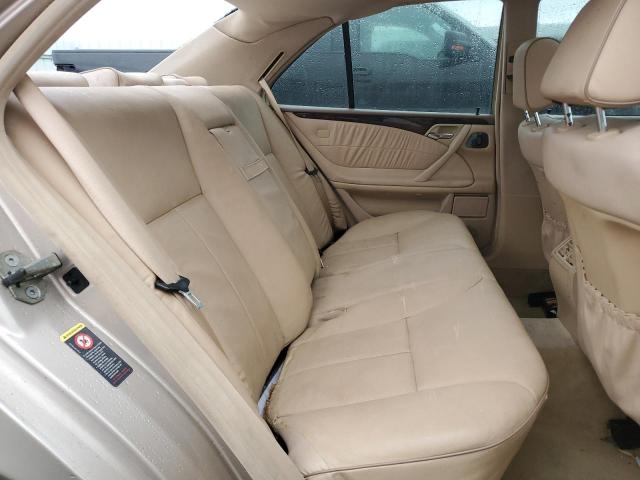 Photo 9 VIN: WDBJF65J42B401645 - MERCEDES-BENZ E 320 