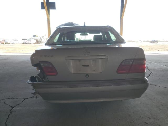 Photo 5 VIN: WDBJF65J42B500837 - MERCEDES-BENZ E-CLASS 