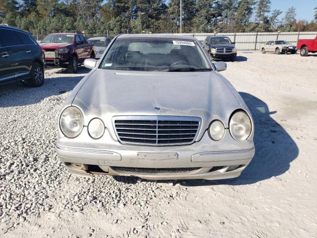 Photo 4 VIN: WDBJF65J4YA984233 - MERCEDES-BENZ E 320 