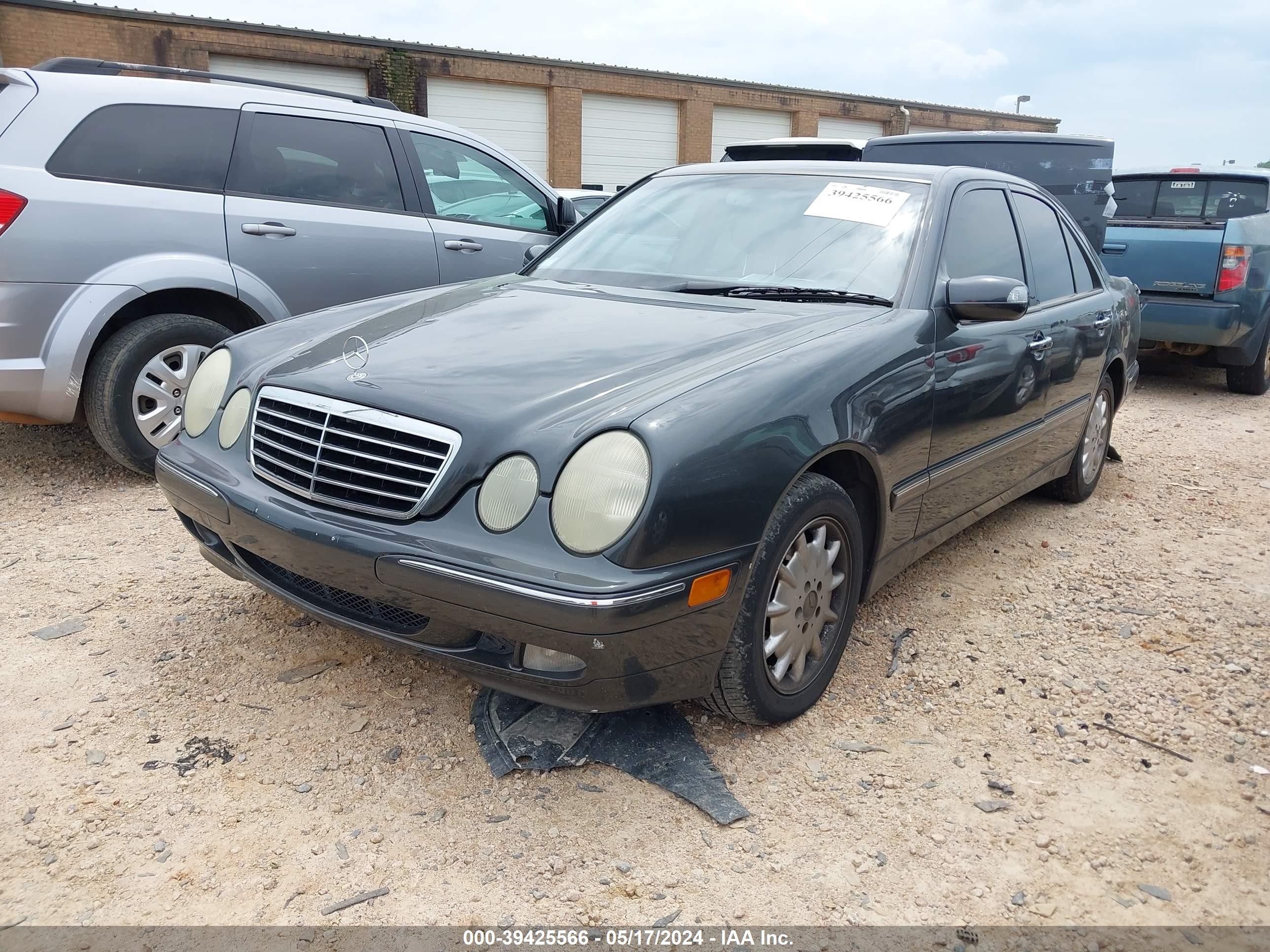 Photo 1 VIN: WDBJF65J61B353631 - MERCEDES-BENZ SPRINTER 