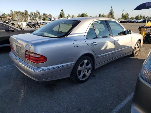 Photo 2 VIN: WDBJF65J62B473415 - MERCEDES-BENZ E 320 