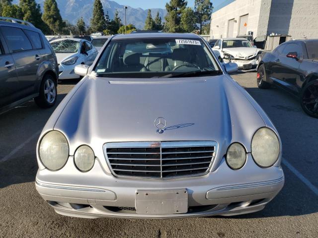 Photo 4 VIN: WDBJF65J62B473415 - MERCEDES-BENZ E 320 