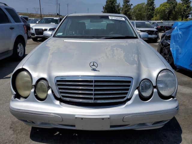 Photo 4 VIN: WDBJF65J71B319102 - MERCEDES-BENZ E-CLASS 