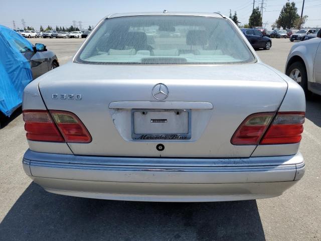 Photo 5 VIN: WDBJF65J71B319102 - MERCEDES-BENZ E-CLASS 