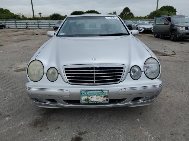 Photo 4 VIN: WDBJF65J71B327197 - MERCEDES-BENZ E-CLASS 