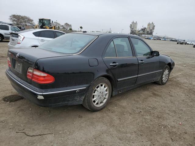 Photo 2 VIN: WDBJF65J7YB027542 - MERCEDES-BENZ E-CLASS 