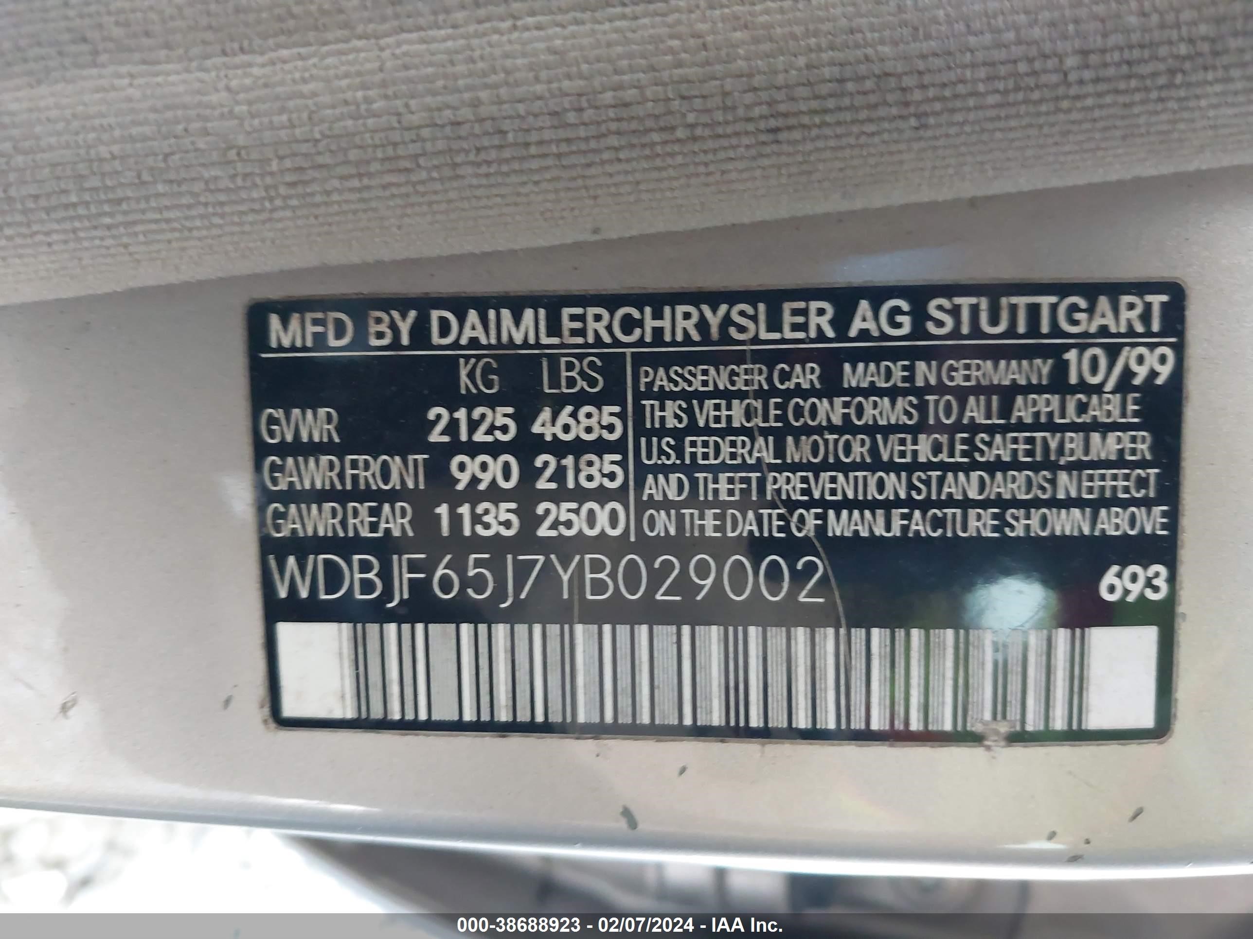 Photo 8 VIN: WDBJF65J7YB029002 - MERCEDES-BENZ E-KLASSE 