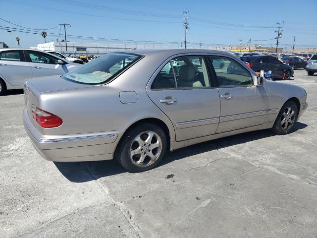 Photo 2 VIN: WDBJF65J82B423776 - MERCEDES-BENZ E 320 