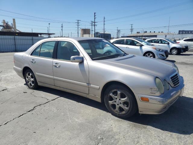 Photo 3 VIN: WDBJF65J82B423776 - MERCEDES-BENZ E 320 