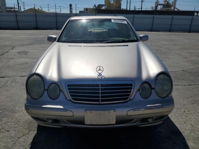 Photo 4 VIN: WDBJF65J82B423776 - MERCEDES-BENZ E 320 