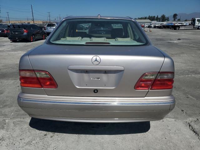 Photo 5 VIN: WDBJF65J82B423776 - MERCEDES-BENZ E 320 