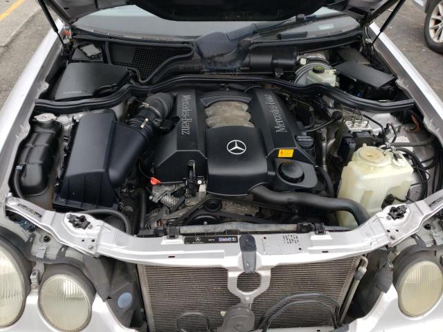 Photo 10 VIN: WDBJF65J82B483380 - MERCEDES-BENZ E 320 