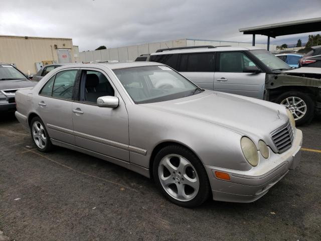 Photo 3 VIN: WDBJF65J82B483380 - MERCEDES-BENZ E 320 