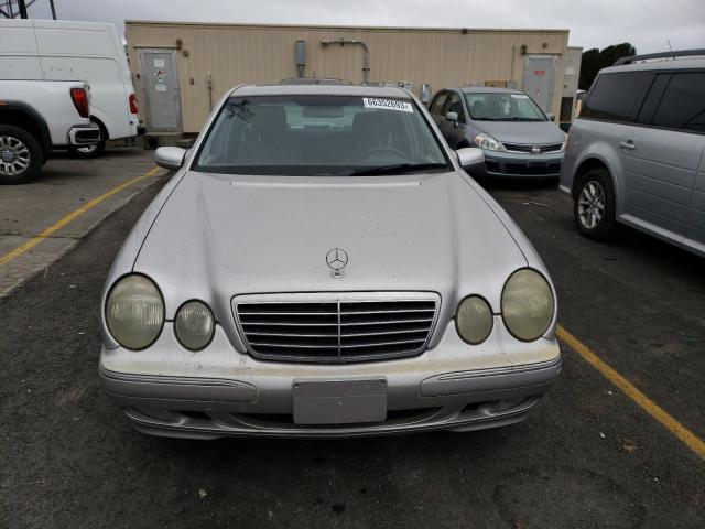 Photo 4 VIN: WDBJF65J82B483380 - MERCEDES-BENZ E 320 