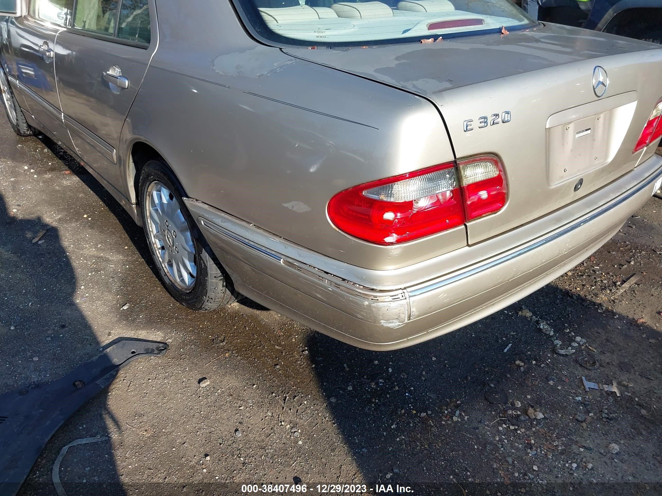 Photo 5 VIN: WDBJF65J8YB110185 - MERCEDES-BENZ E-KLASSE 