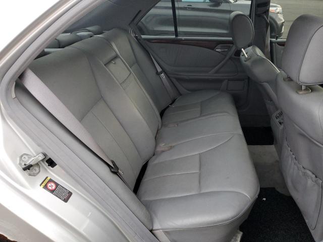 Photo 9 VIN: WDBJF65J8YB153103 - MERCEDES-BENZ E320 