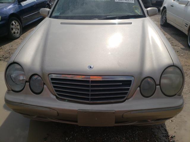 Photo 8 VIN: WDBJF65J8YB155711 - MERCEDES-BENZ E 320 