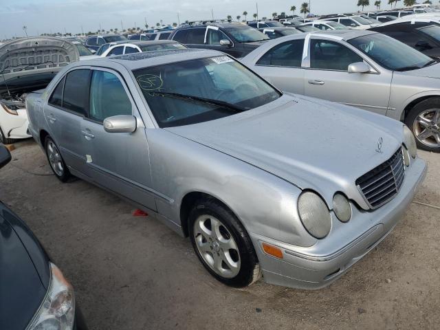 Photo 3 VIN: WDBJF65J92B469519 - MERCEDES-BENZ E 320 