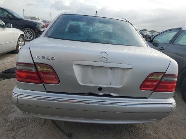 Photo 5 VIN: WDBJF65J92B469519 - MERCEDES-BENZ E 320 