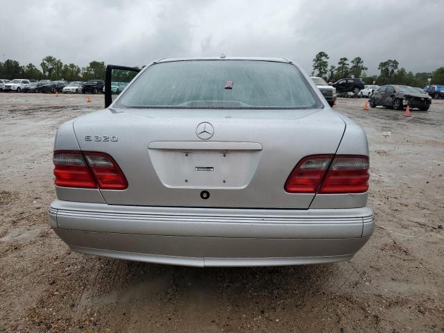 Photo 5 VIN: WDBJF65JXYB029401 - MERCEDES-BENZ E 320 