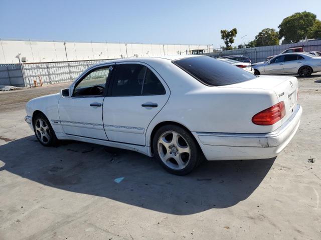 Photo 1 VIN: WDBJF70F4WA670331 - MERCEDES-BENZ E-CLASS 