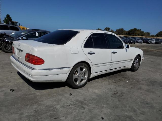 Photo 2 VIN: WDBJF70F4WA670331 - MERCEDES-BENZ E-CLASS 