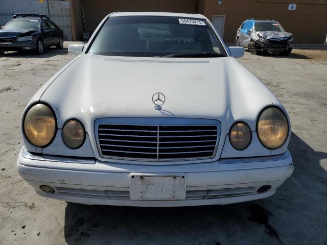 Photo 4 VIN: WDBJF70F4WA670331 - MERCEDES-BENZ E-CLASS 