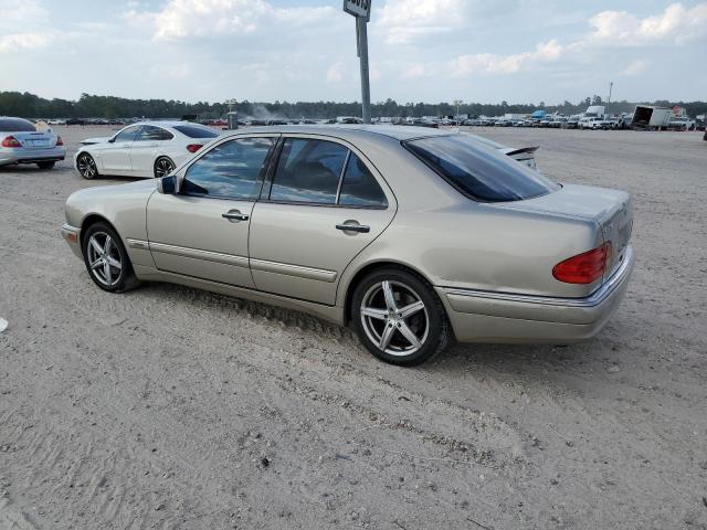 Photo 1 VIN: WDBJF70H3XA828676 - MERCEDES-BENZ 400-CLASS 