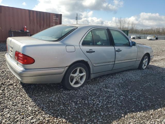 Photo 2 VIN: WDBJF70H8XA783038 - MERCEDES-BENZ E-CLASS 