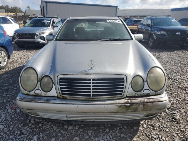 Photo 4 VIN: WDBJF70H8XA783038 - MERCEDES-BENZ E-CLASS 