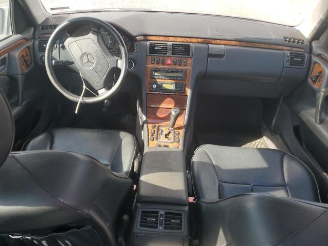 Photo 7 VIN: WDBJF70H8XA783038 - MERCEDES-BENZ E-CLASS 