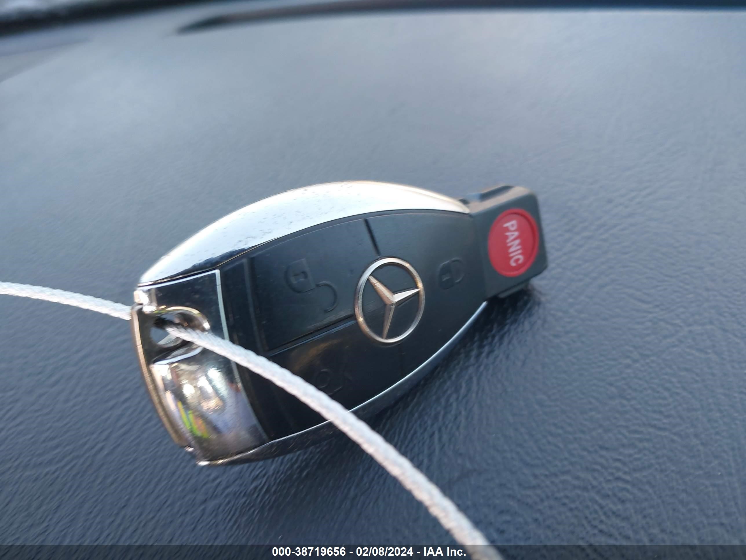 Photo 10 VIN: WDBJF70HXXA907469 - MERCEDES-BENZ E-KLASSE 