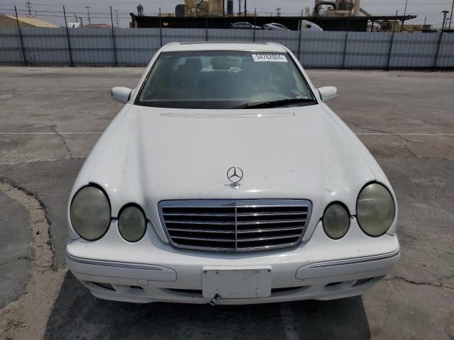 Photo 4 VIN: WDBJF70J5YA986635 - MERCEDES-BENZ E-CLASS 