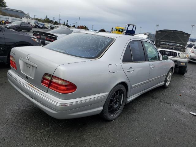 Photo 2 VIN: WDBJF70J61B226438 - MERCEDES-BENZ E-CLASS 