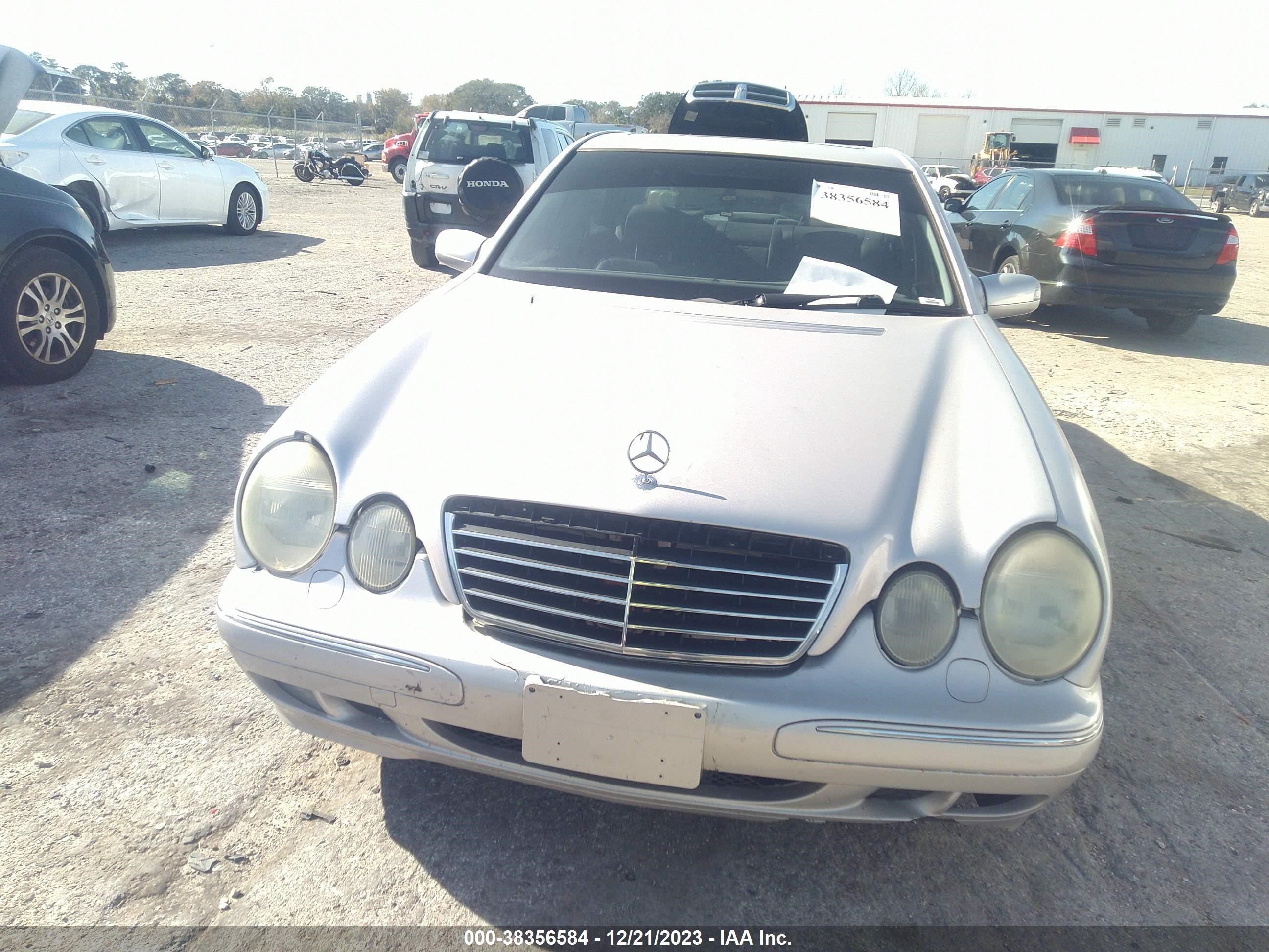 Photo 5 VIN: WDBJF70J62B488395 - MERCEDES-BENZ E-KLASSE 