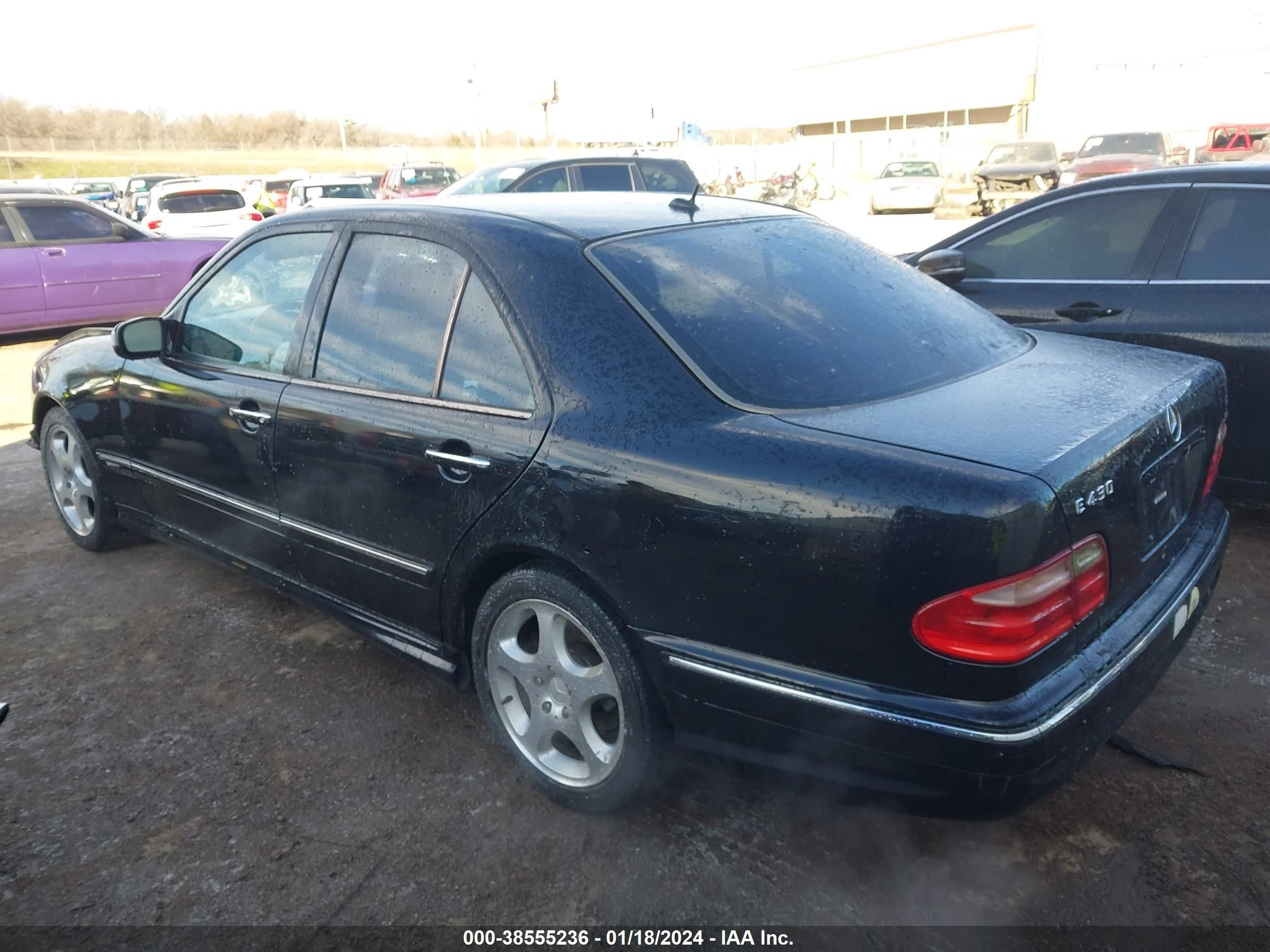 Photo 2 VIN: WDBJF70J81B204537 - MERCEDES-BENZ E-KLASSE 