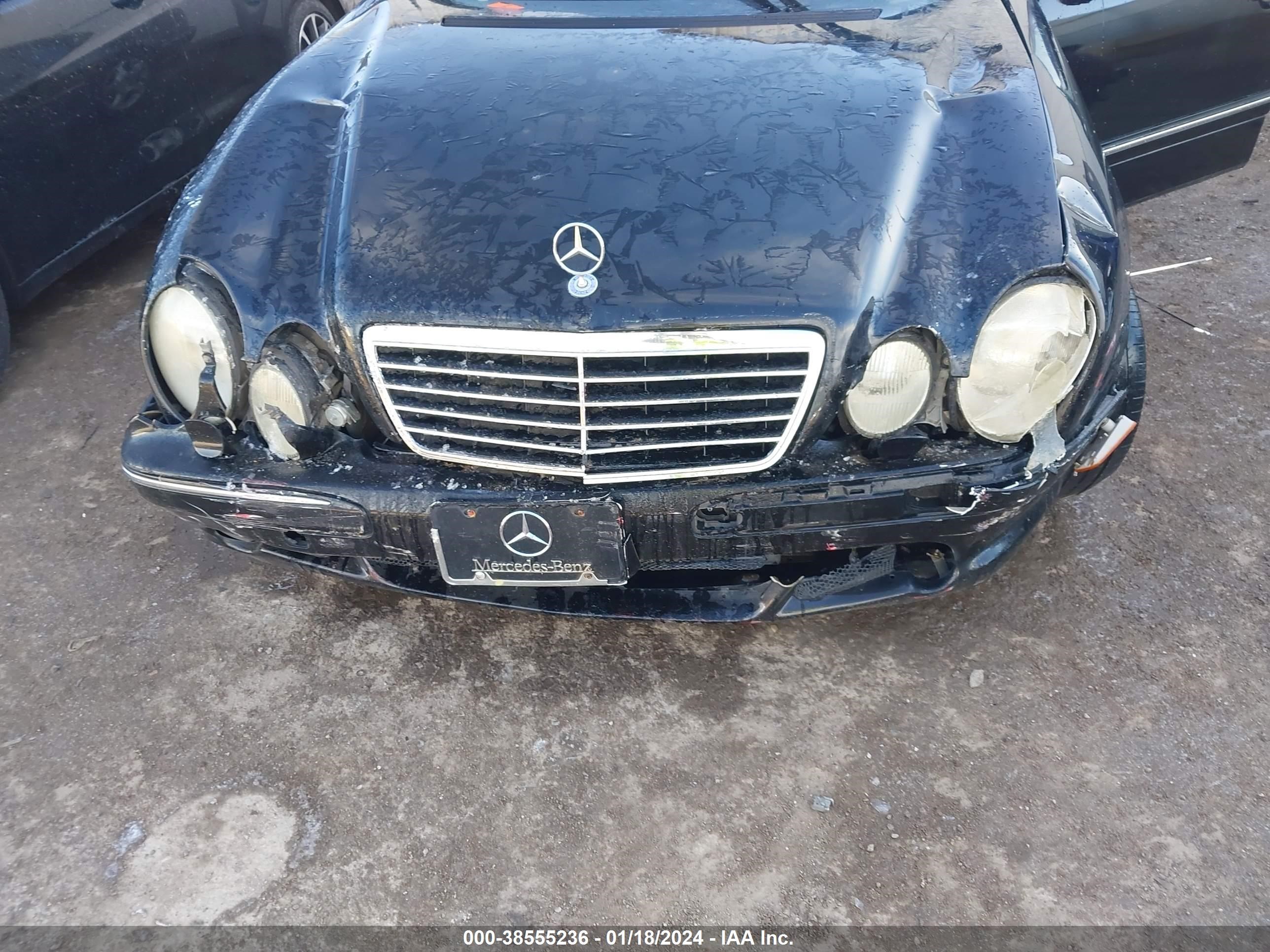 Photo 5 VIN: WDBJF70J81B204537 - MERCEDES-BENZ E-KLASSE 