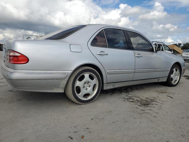 Photo 2 VIN: WDBJF70J9YB075556 - MERCEDES-BENZ E 430 