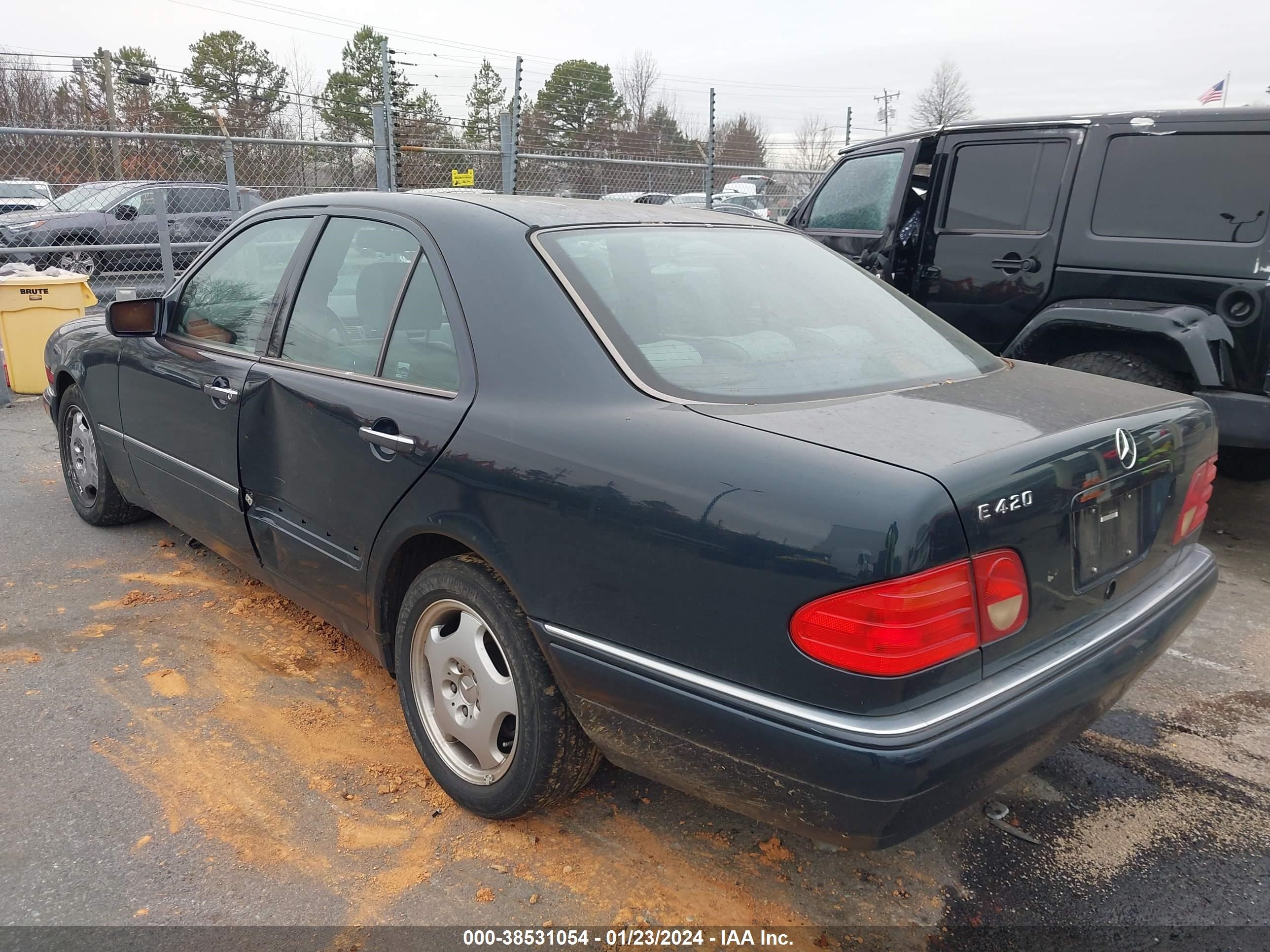 Photo 2 VIN: WDBJF72F0VA159355 - MERCEDES-BENZ E-KLASSE 