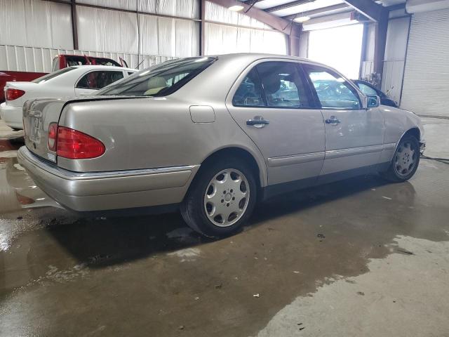 Photo 2 VIN: WDBJF72F2VA563211 - MERCEDES-BENZ E-CLASS 