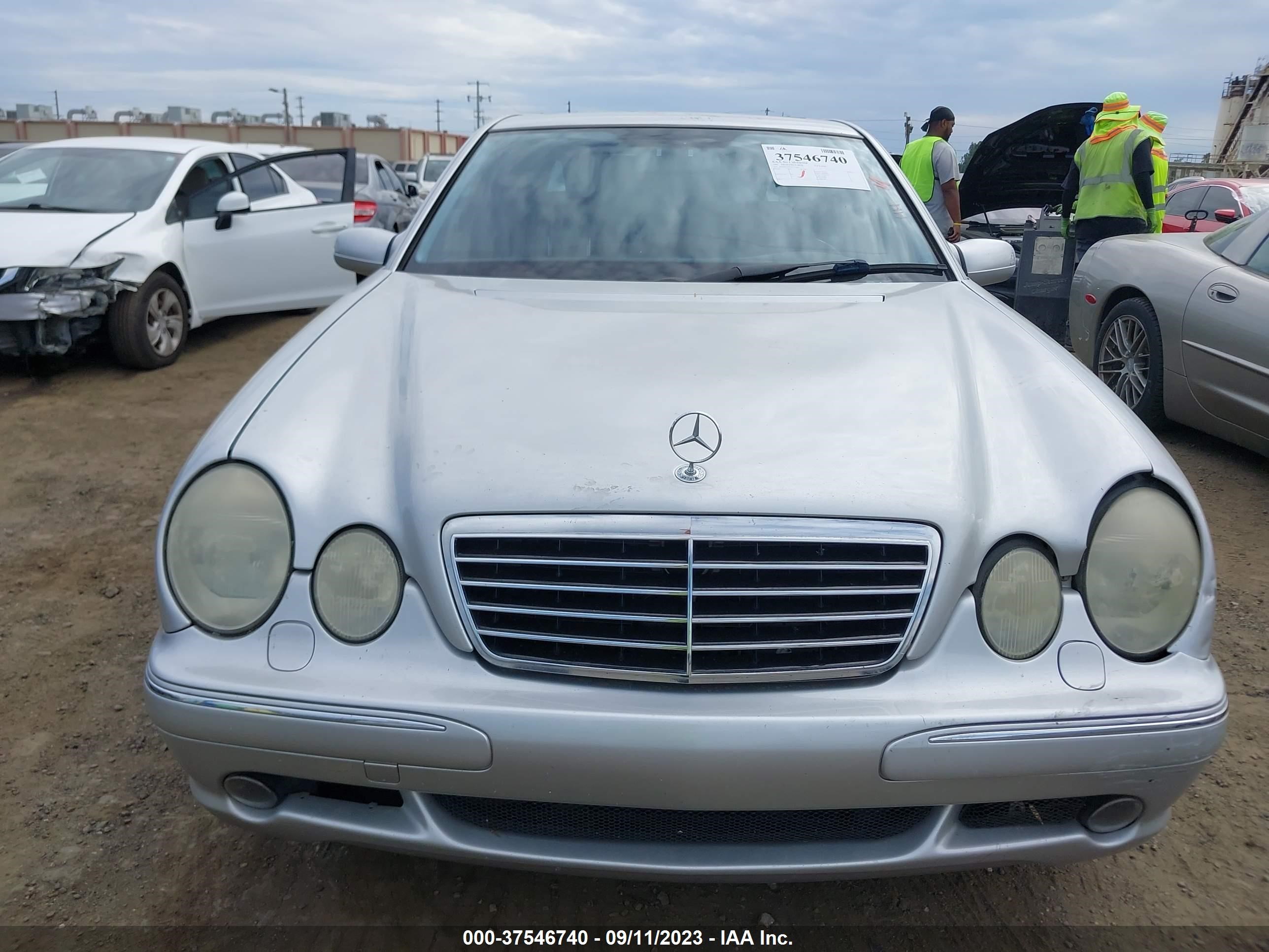 Photo 11 VIN: WDBJF74JX1B321496 - MERCEDES-BENZ E-KLASSE 