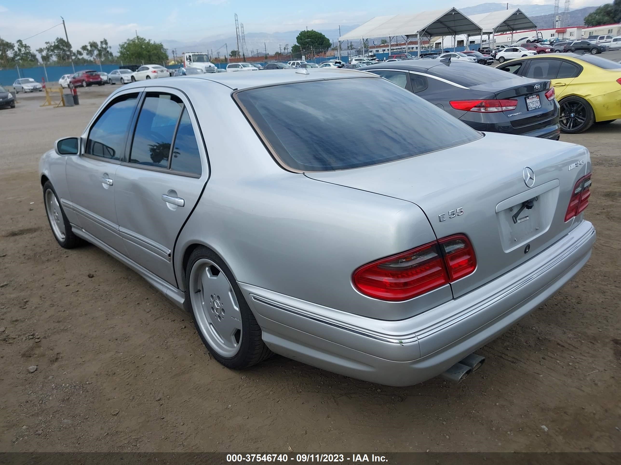 Photo 2 VIN: WDBJF74JX1B321496 - MERCEDES-BENZ E-KLASSE 