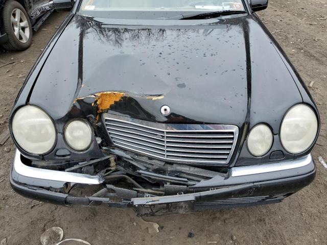 Photo 10 VIN: WDBJF82F1WX008769 - MERCEDES-BENZ E 320 4MAT 