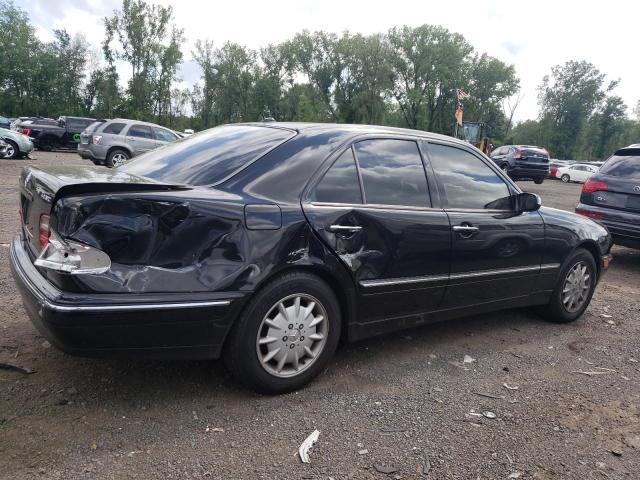 Photo 2 VIN: WDBJF82G2YX028217 - MERCEDES-BENZ E 320 4MAT 