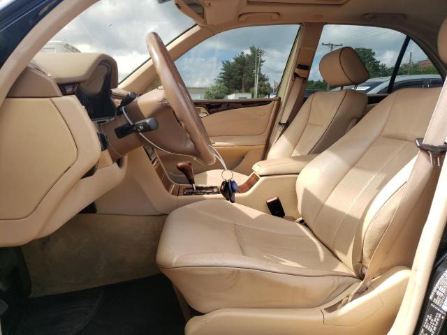 Photo 6 VIN: WDBJF82G2YX028217 - MERCEDES-BENZ E 320 4MAT 