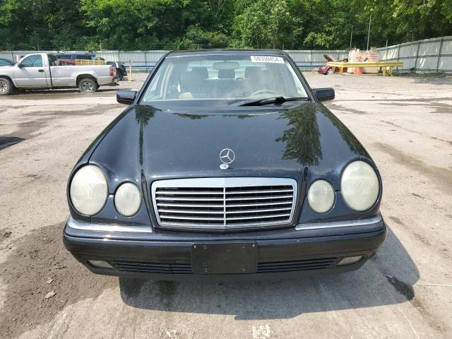 Photo 4 VIN: WDBJF82H3XX026550 - MERCEDES-BENZ E-CLASS 